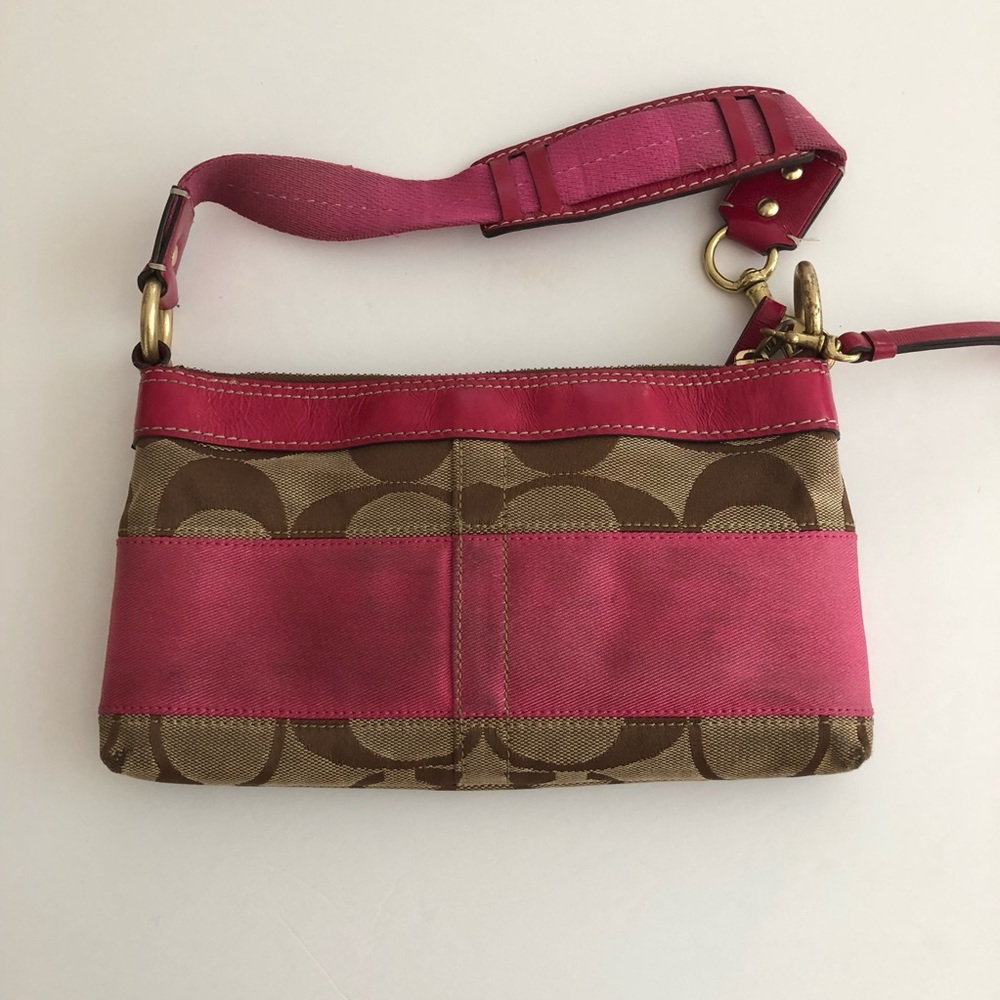 Authentic Coach Canvas Purse. - Picture 2 of 4